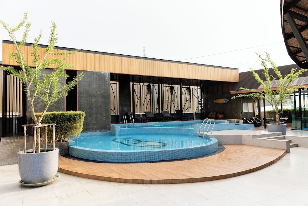 Ps Sriphu Hotel 63/68