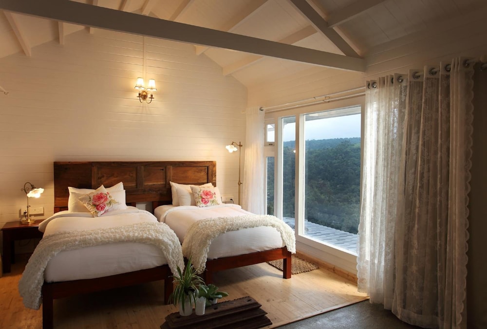 Hills And Hues Resort Thekkady 17/68
