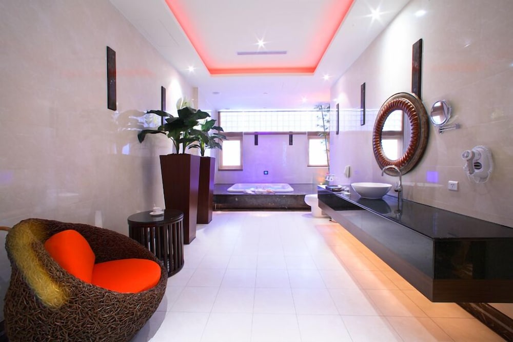 Amain Boutique Motel Tu Cheng 6/69