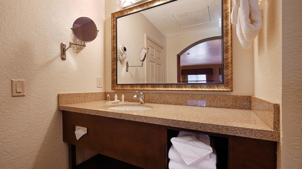 Best Western San Dimas Hotel & Suites 9/40