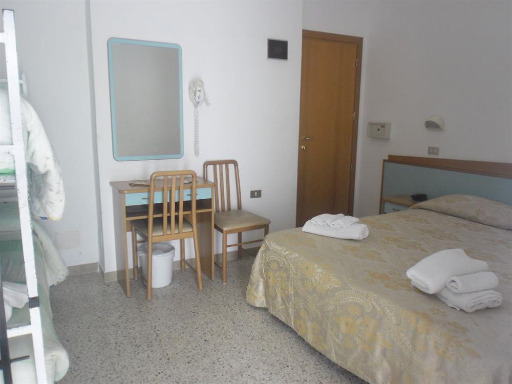Hotel Busignani 4/23