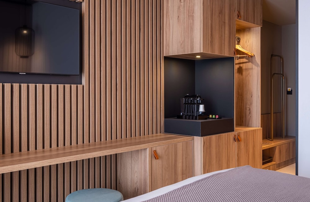 Golden Tulip Lyon Ouest Techlid - Hotel & Spa 67/76