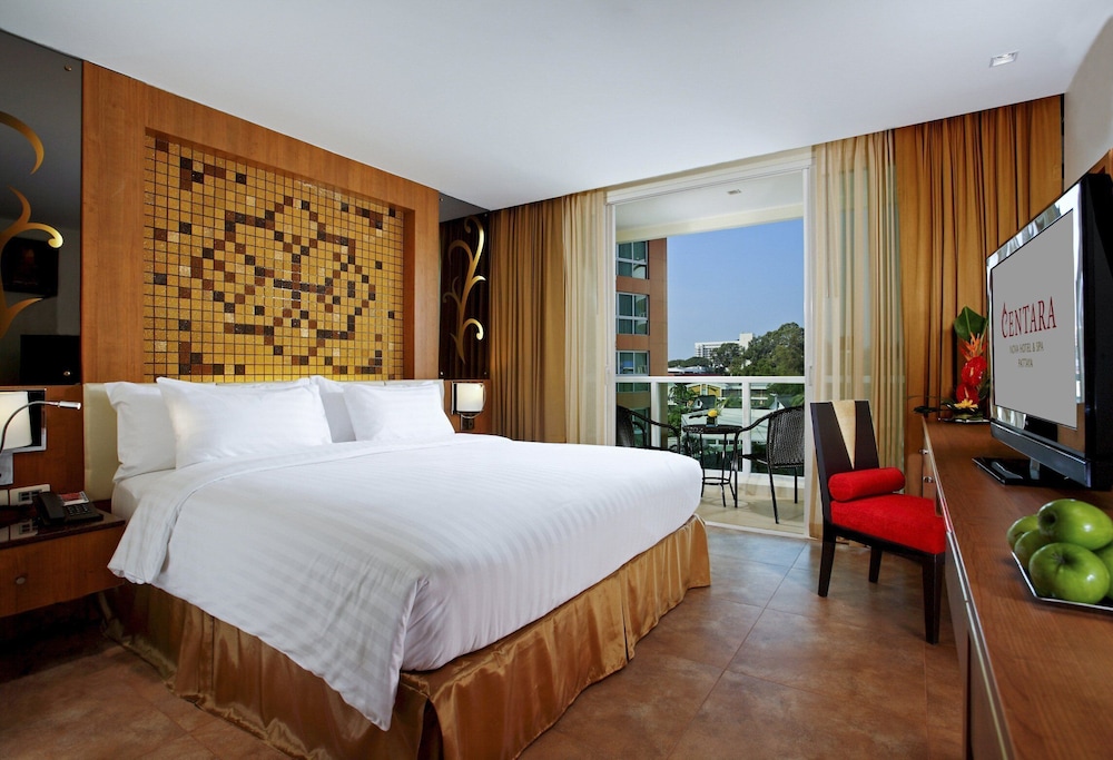 Centara Nova Hotel Pattaya 9/60