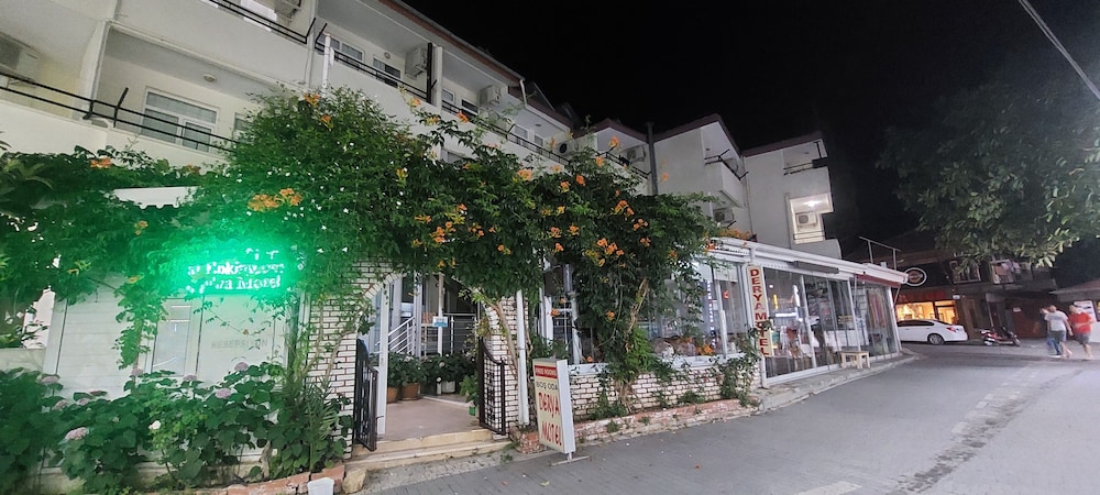 Derya Motel 24/36