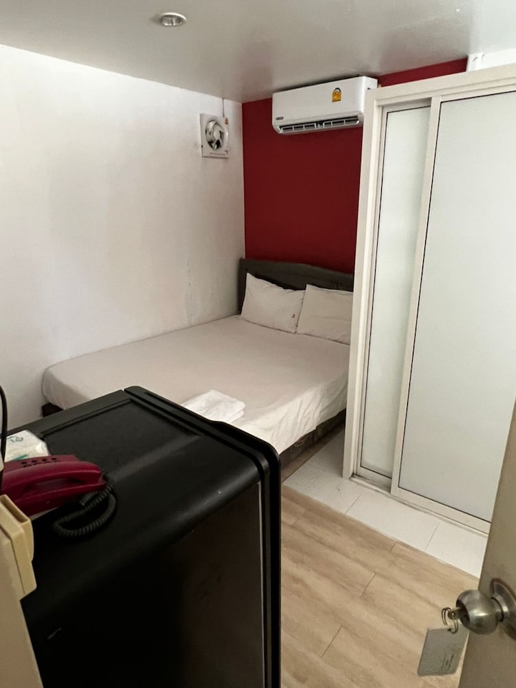 Basic, Single, Double Bed, Sandee Room 2/6