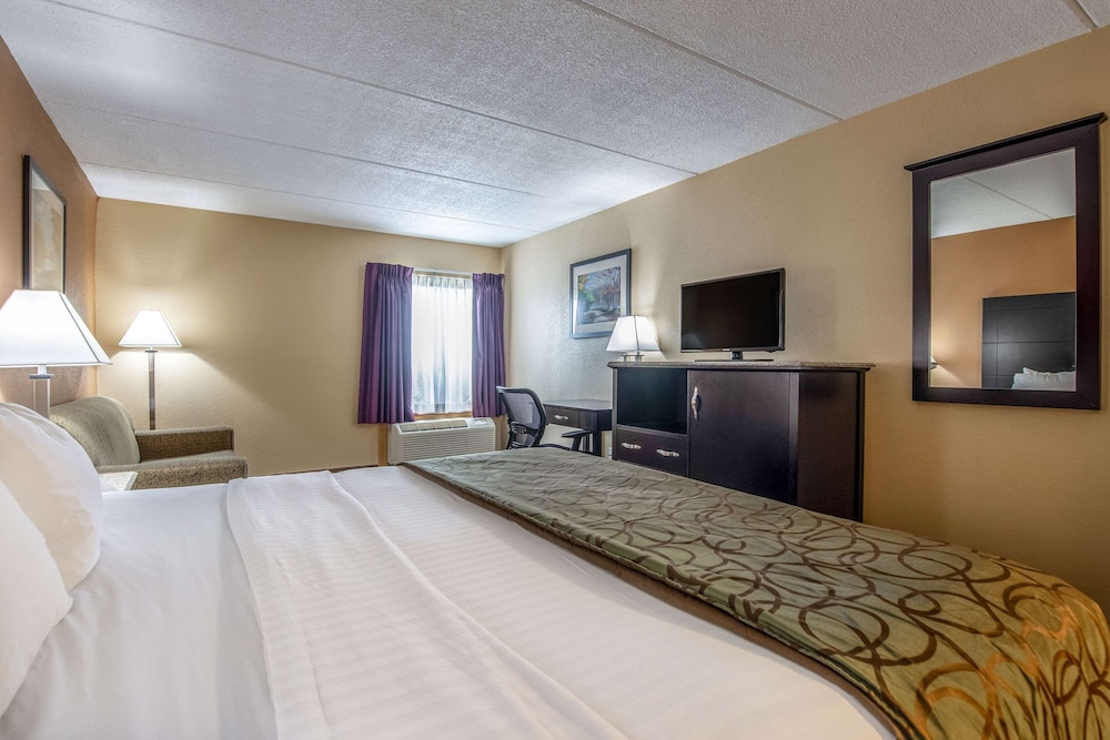 Quality Inn Tully I-81 30/61
