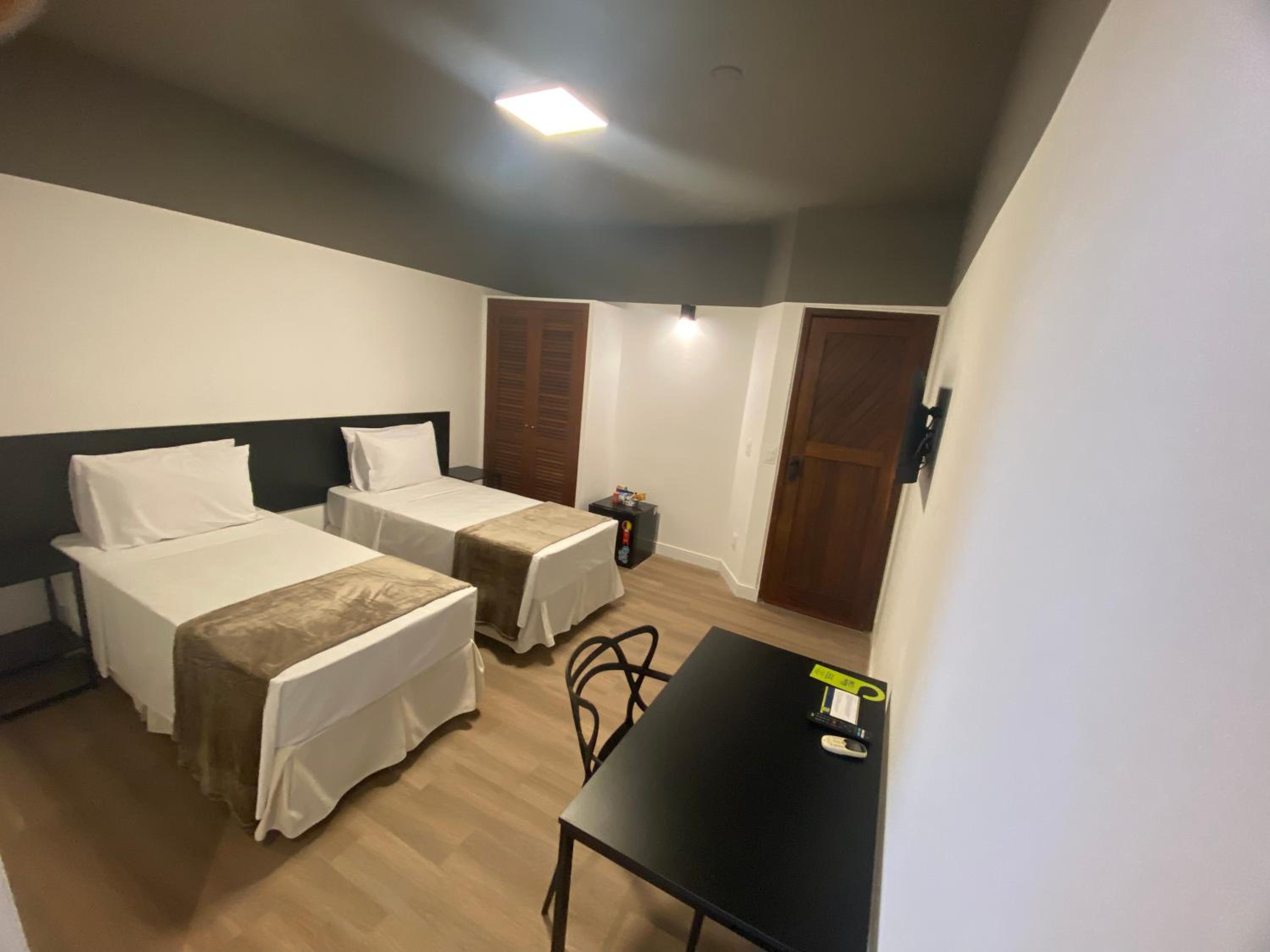De Luxe Twin - 2 single beds