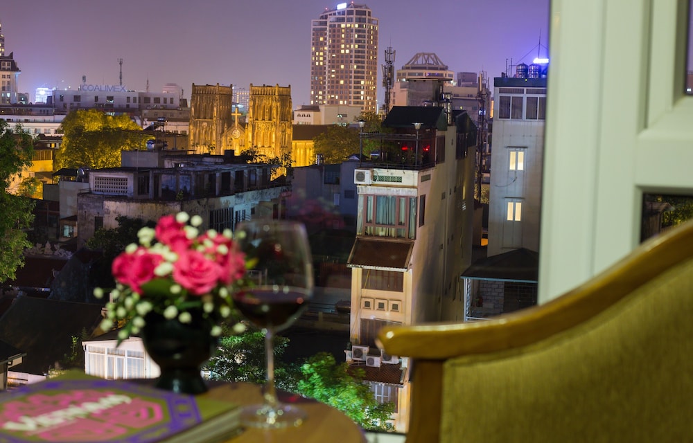 Hanoi Pearl Hotel 68/72