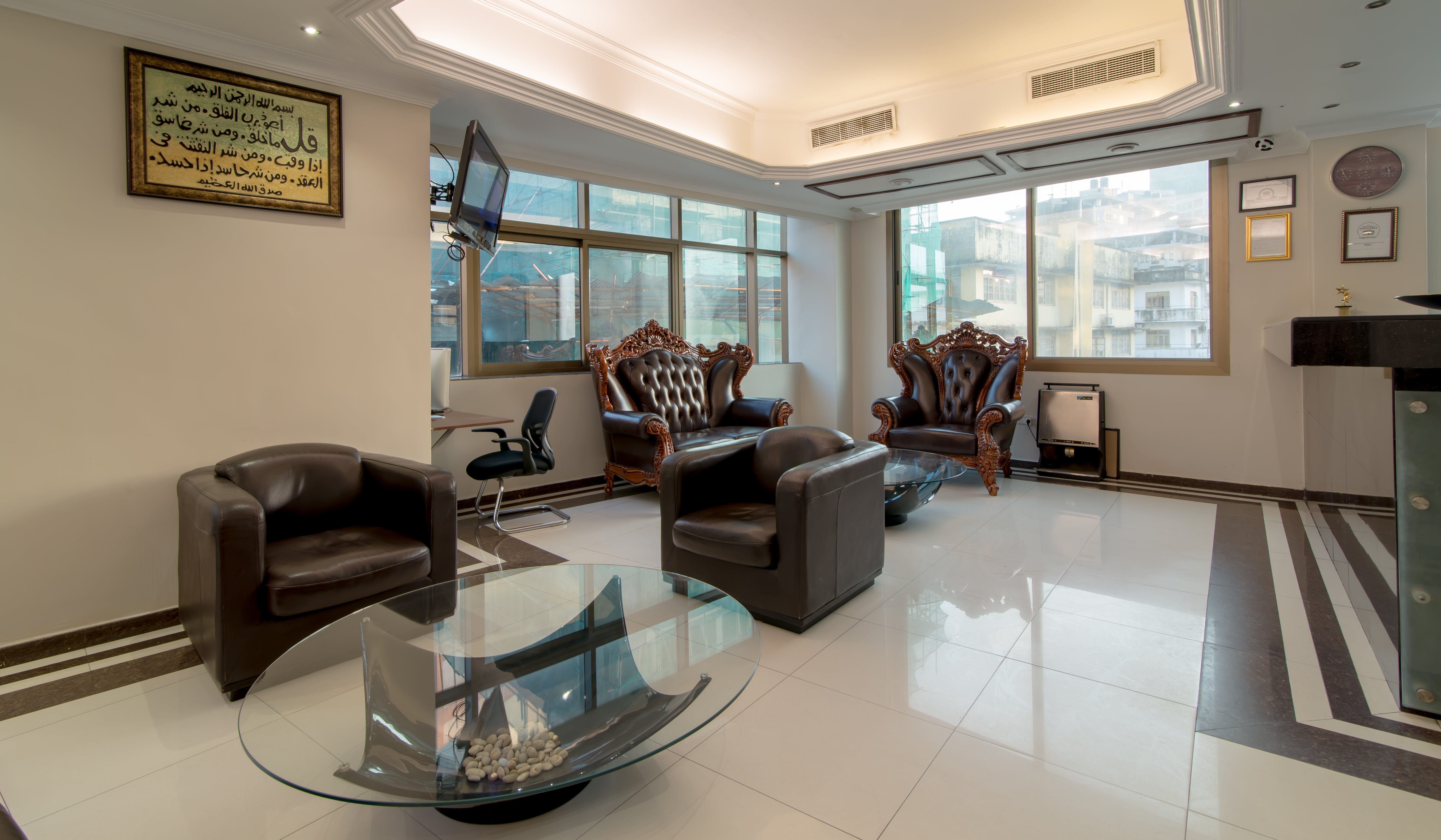 Tanzanite Executive Suites 27/40