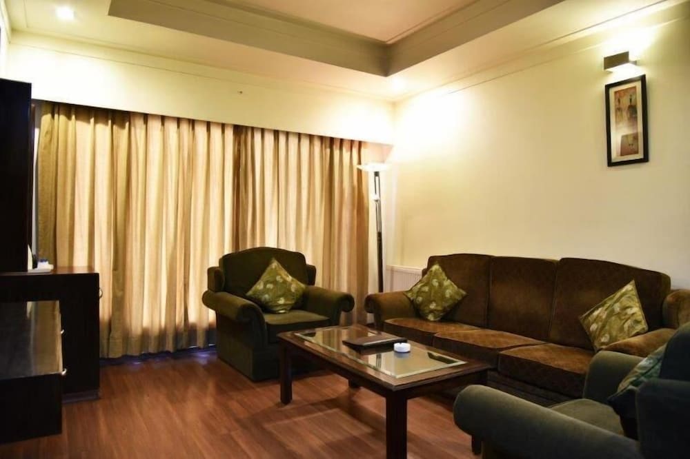 Indraprastha Resort Dalhousie 33/50