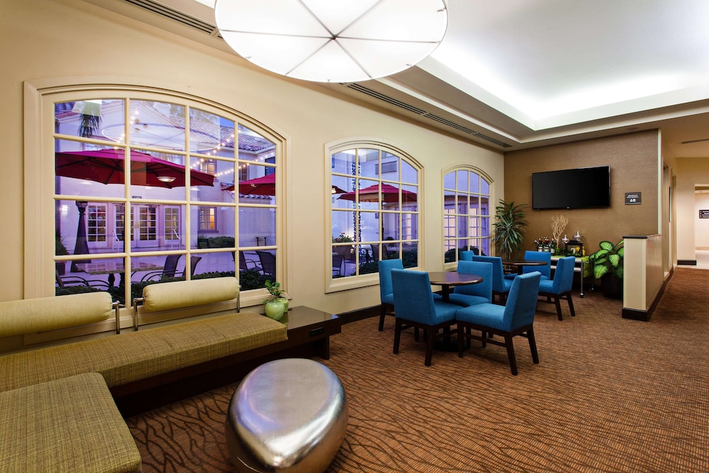 Hilton Garden Inn Valencia Six Flags 26/52