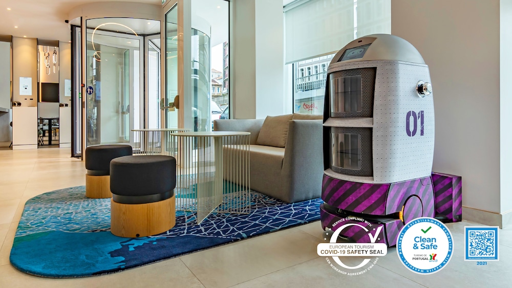 YOTEL Porto, Select by Hilton 30/48