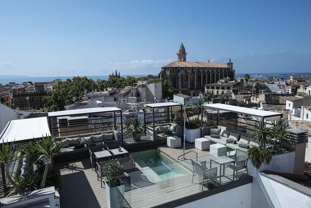 Palma Suites 7/50