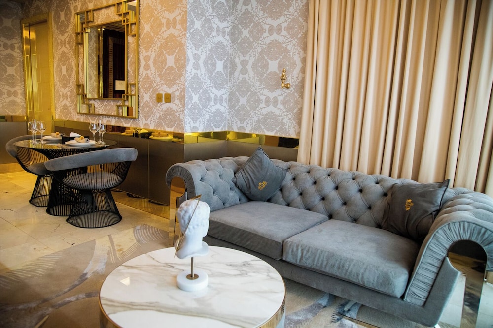 جناح تنفيذي بسرير كينج، Number One Oxford Street Hotel & Suites 2/4