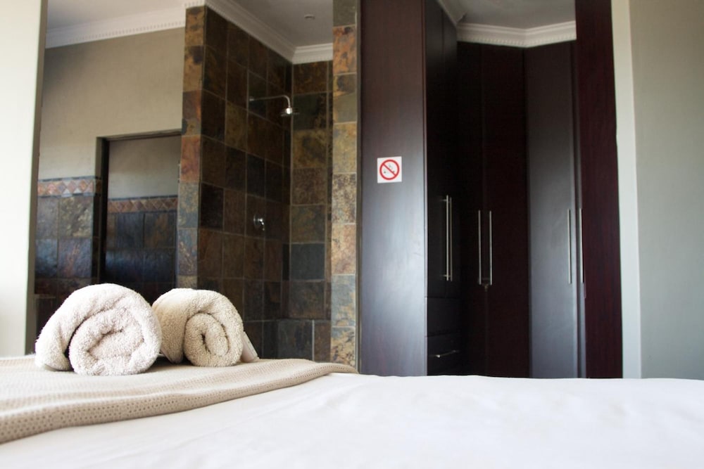 House Haven Guesthouse 21/50