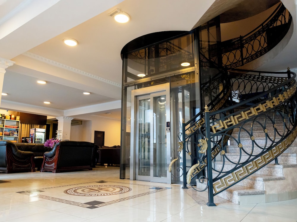 Comfort Hotel 40/50