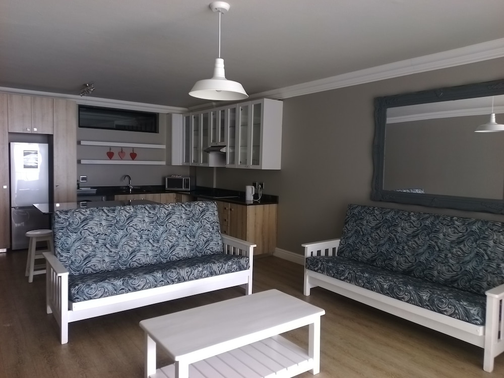 Diaz Strand Hotel And Resort 3/49