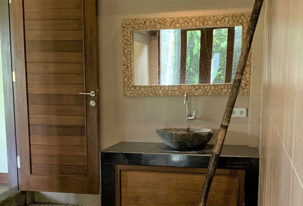 Bagiya Suites & Villas 32/47