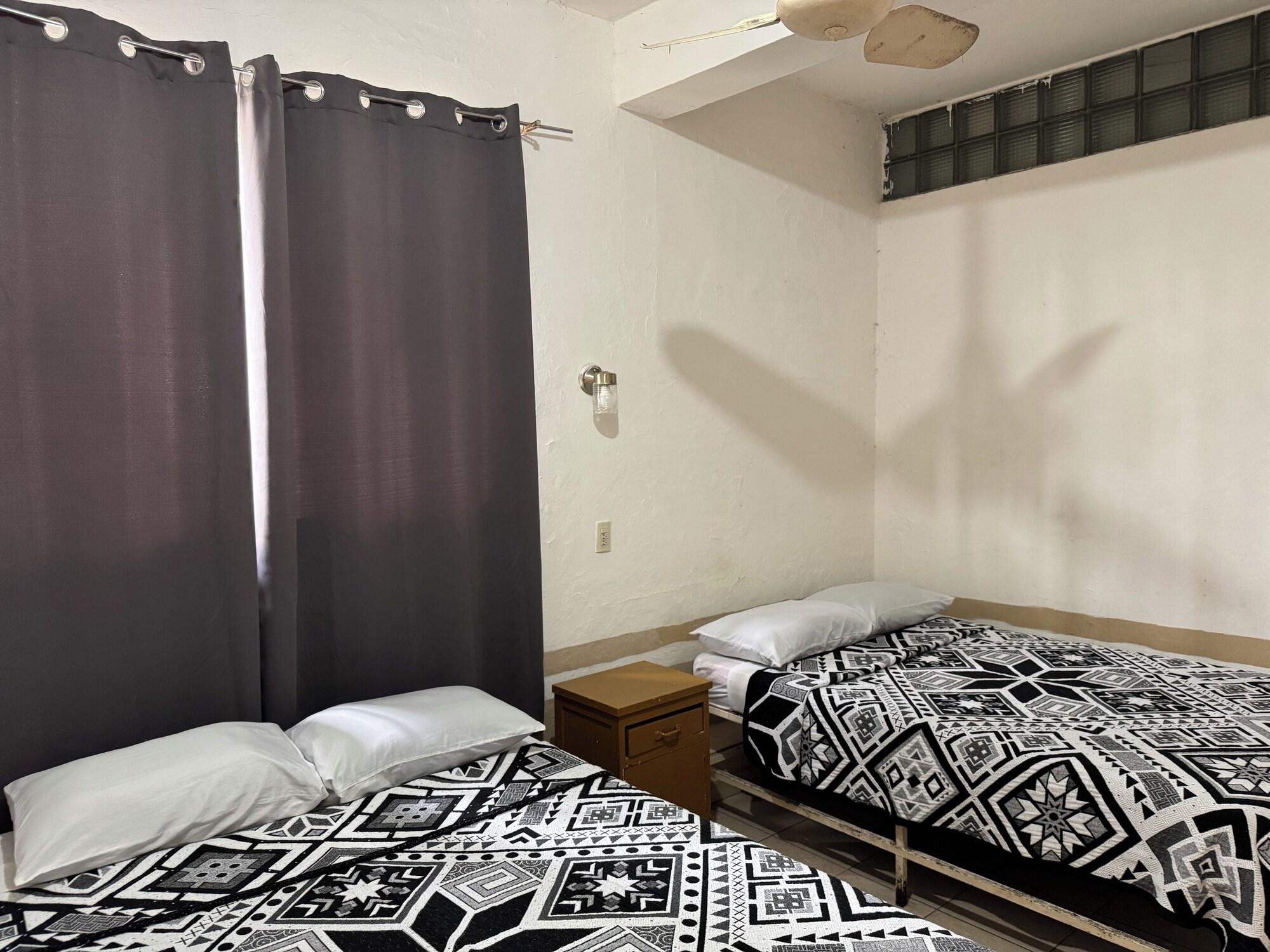 Morales Inn 14/31