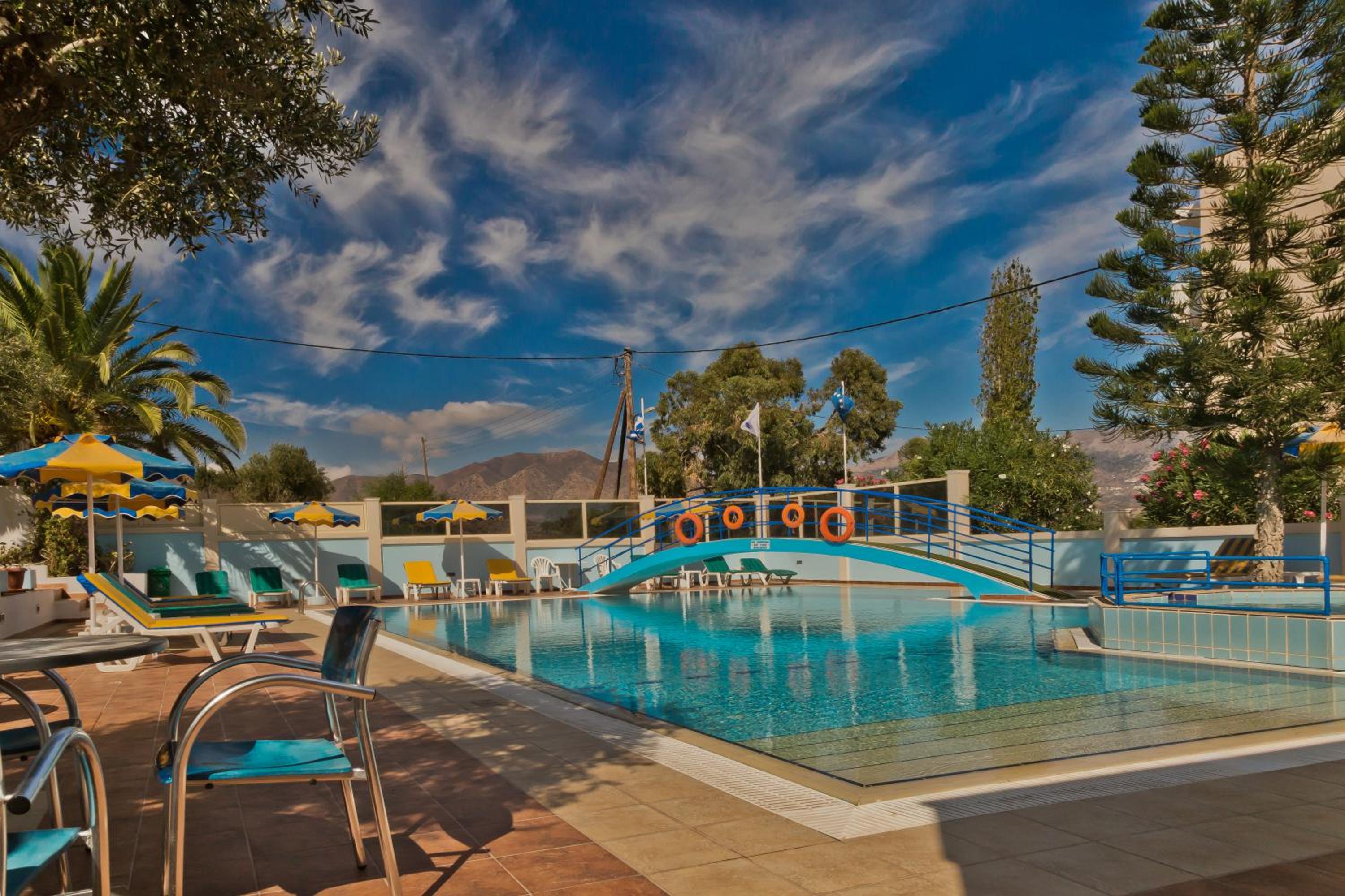 HOTEL OLYMPIC 38/44