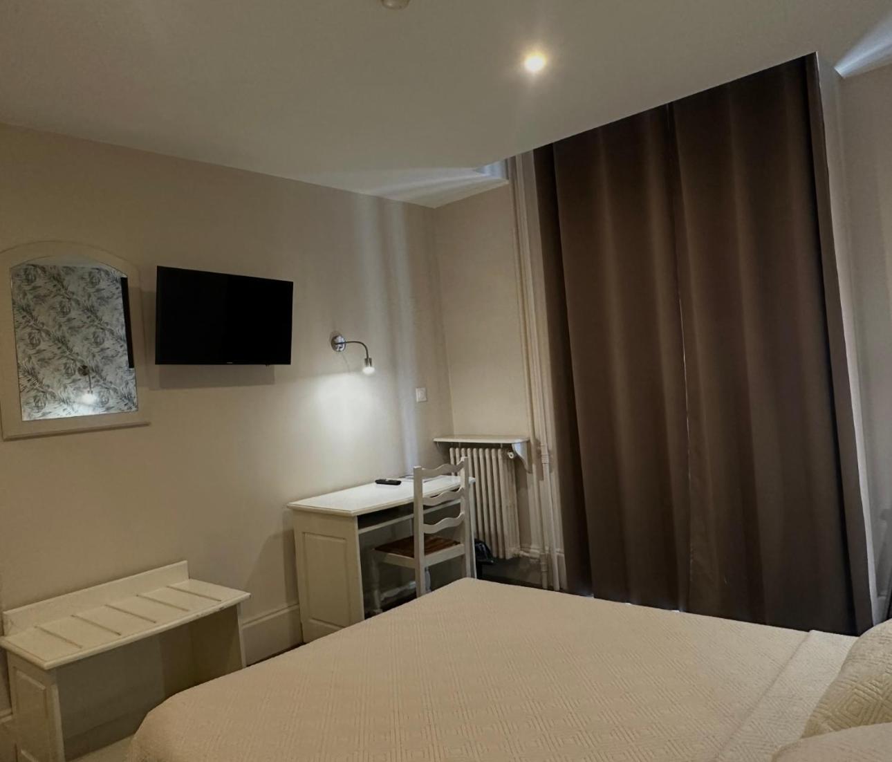 Hotel Azur 40/50