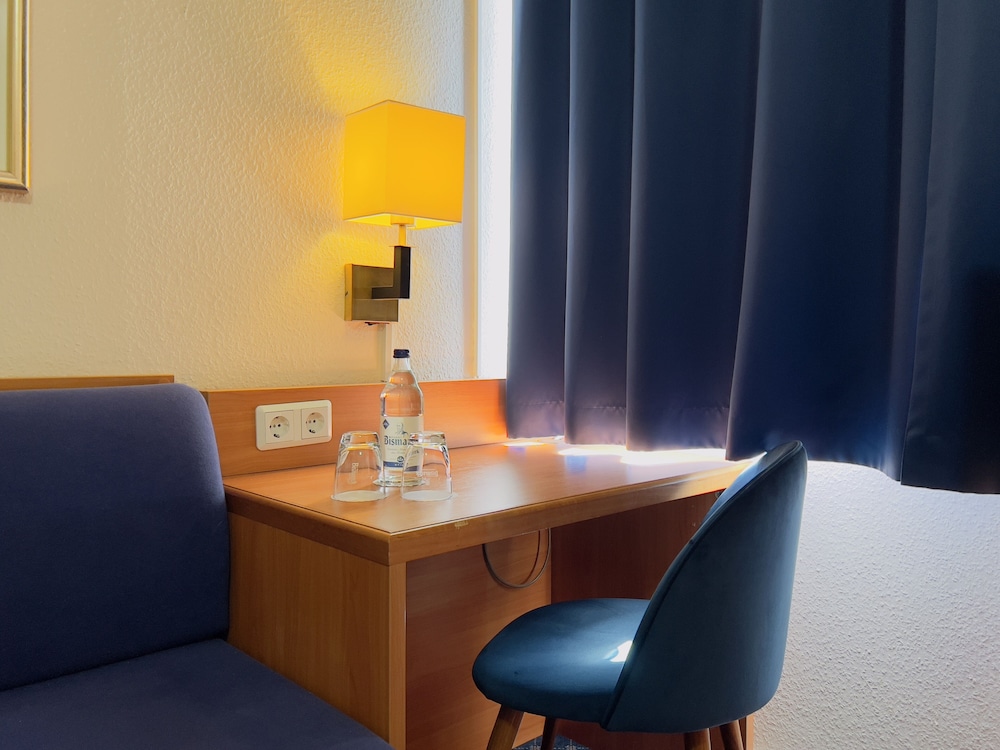 Elbbrucken Hotel 26/50