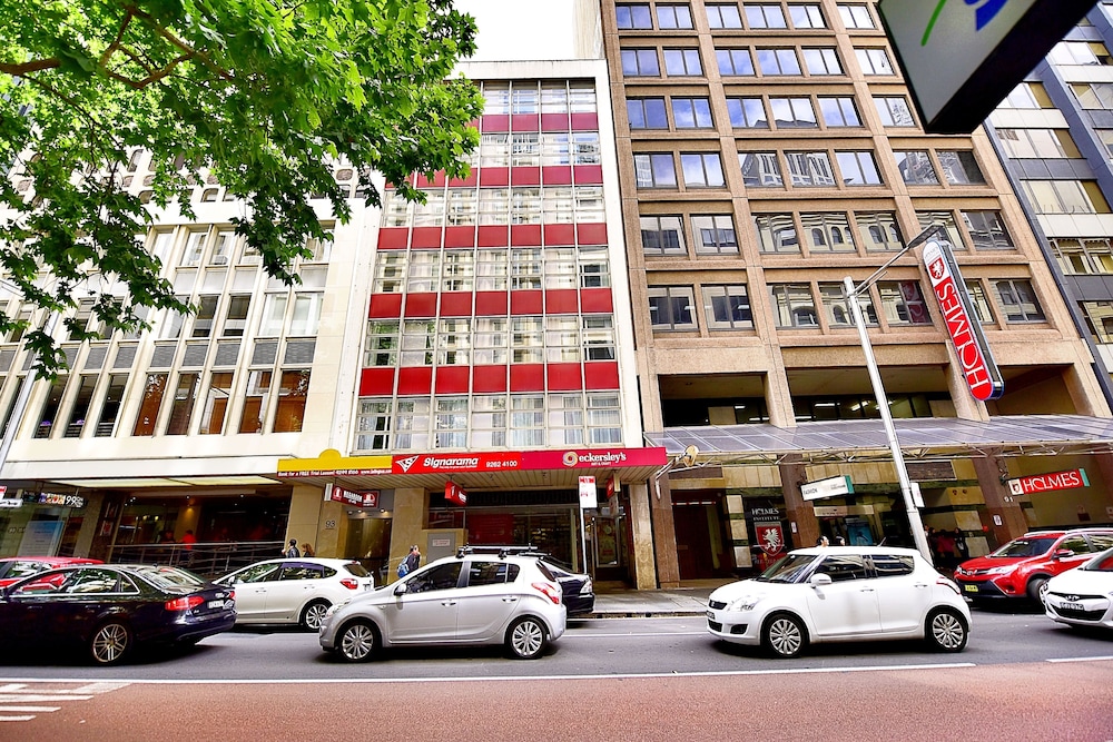 MEGABOOM CITY HOTEL 51/54