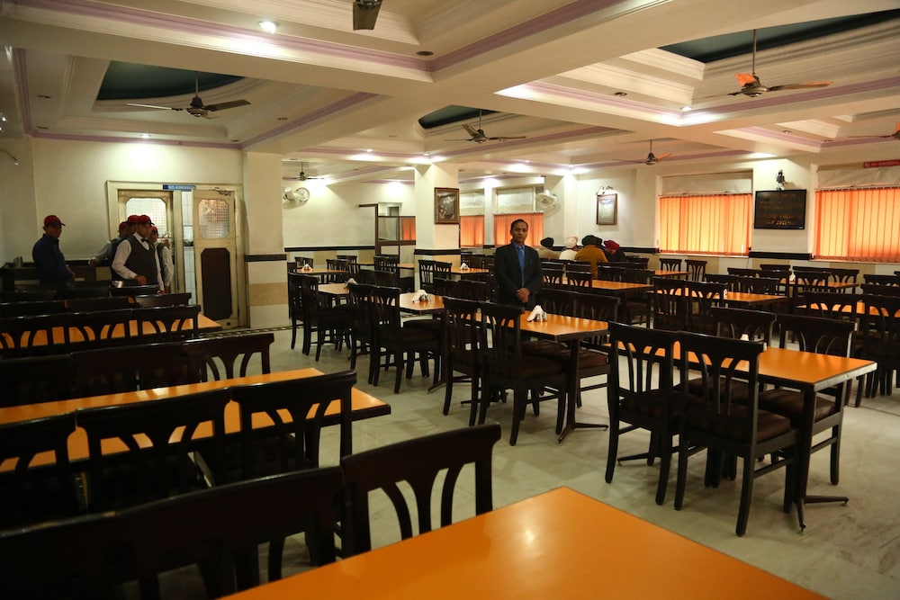 Hotel Krishna Sagar(Raj Nagar) 55/62