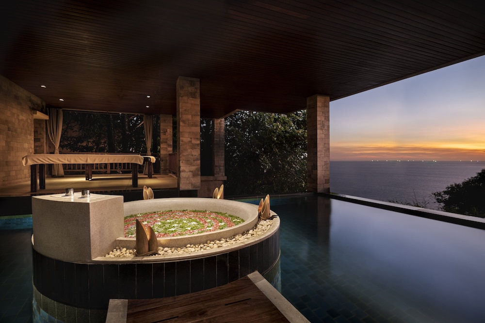 Paresa Resort Phuket 34/90