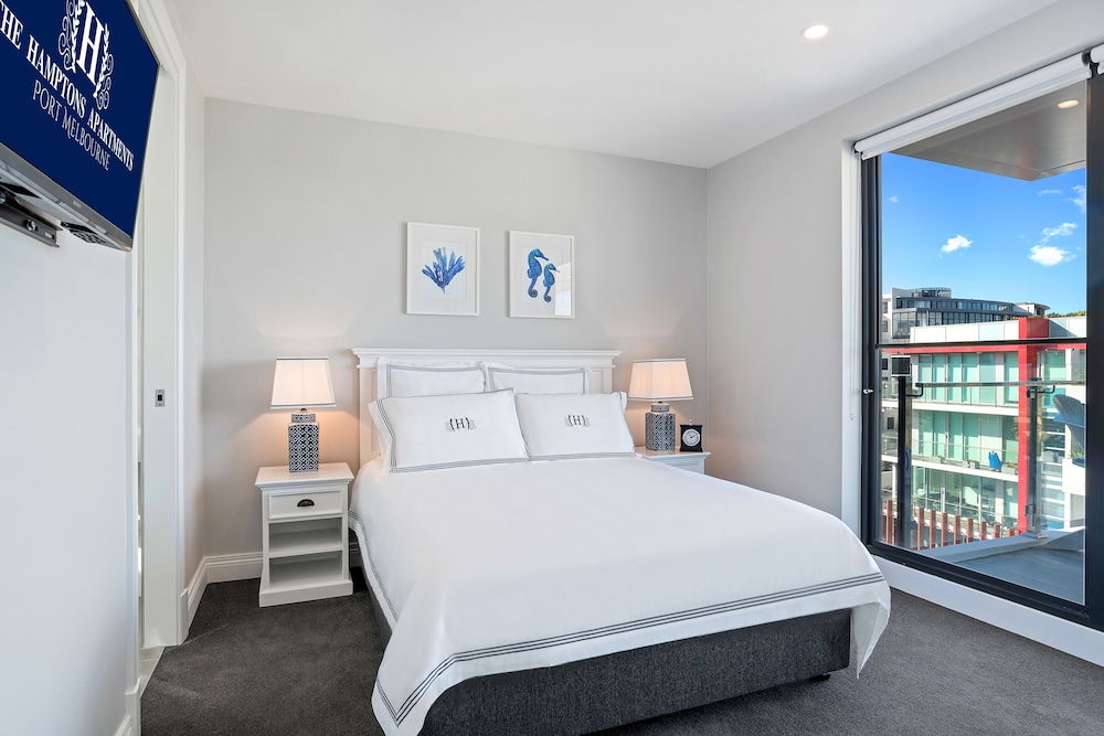 2 BEDROOMS, PREMIER