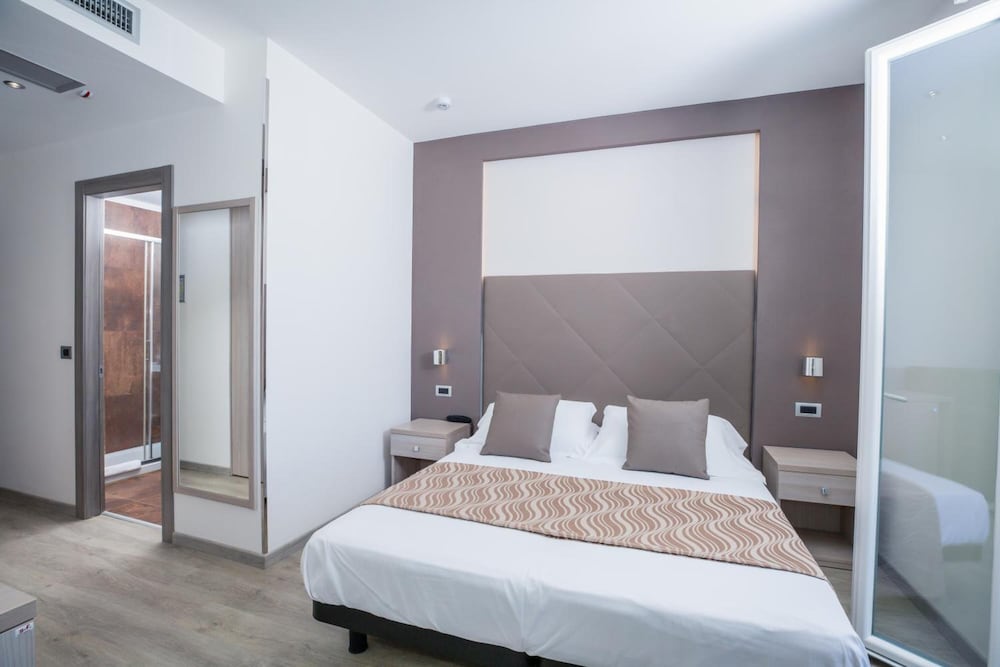 Hotel Baby 19/50