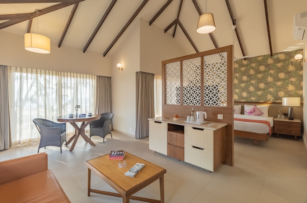 Mandrem Beach Resort, a member of Radisson Individuals Retreats 36/54