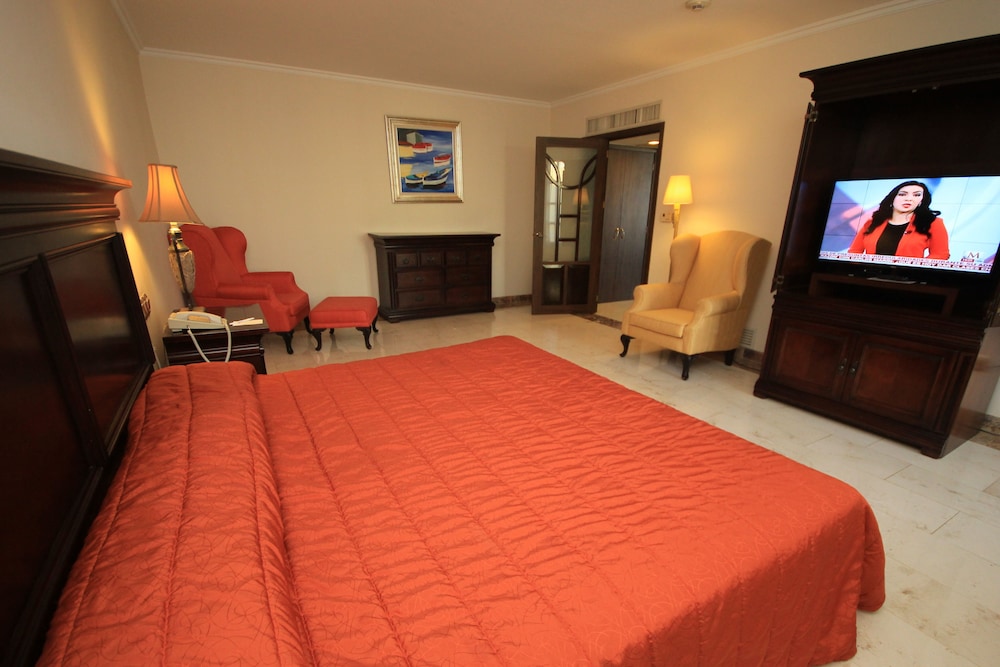 Master, Suite, King Bed, Sofa