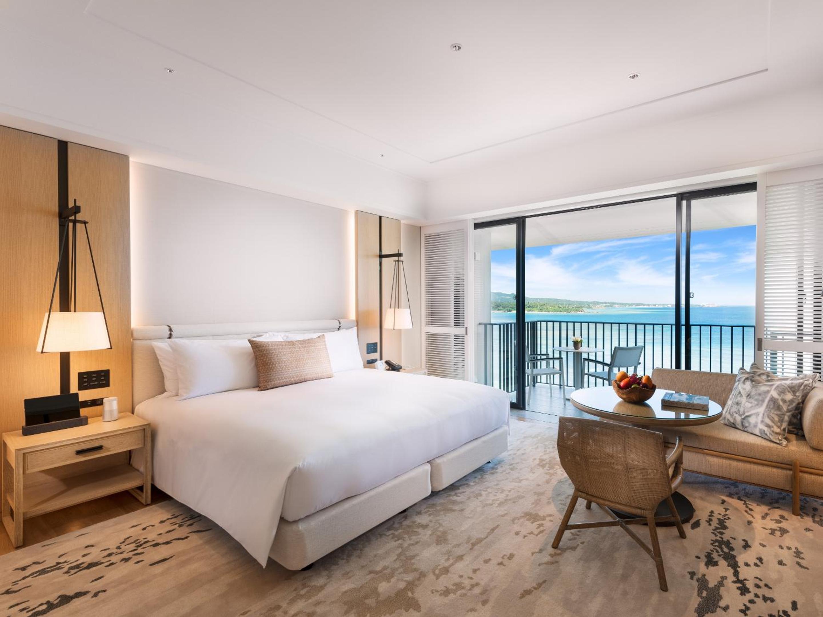 Club, Premier, Triple, Ocean Front, Lounge Access