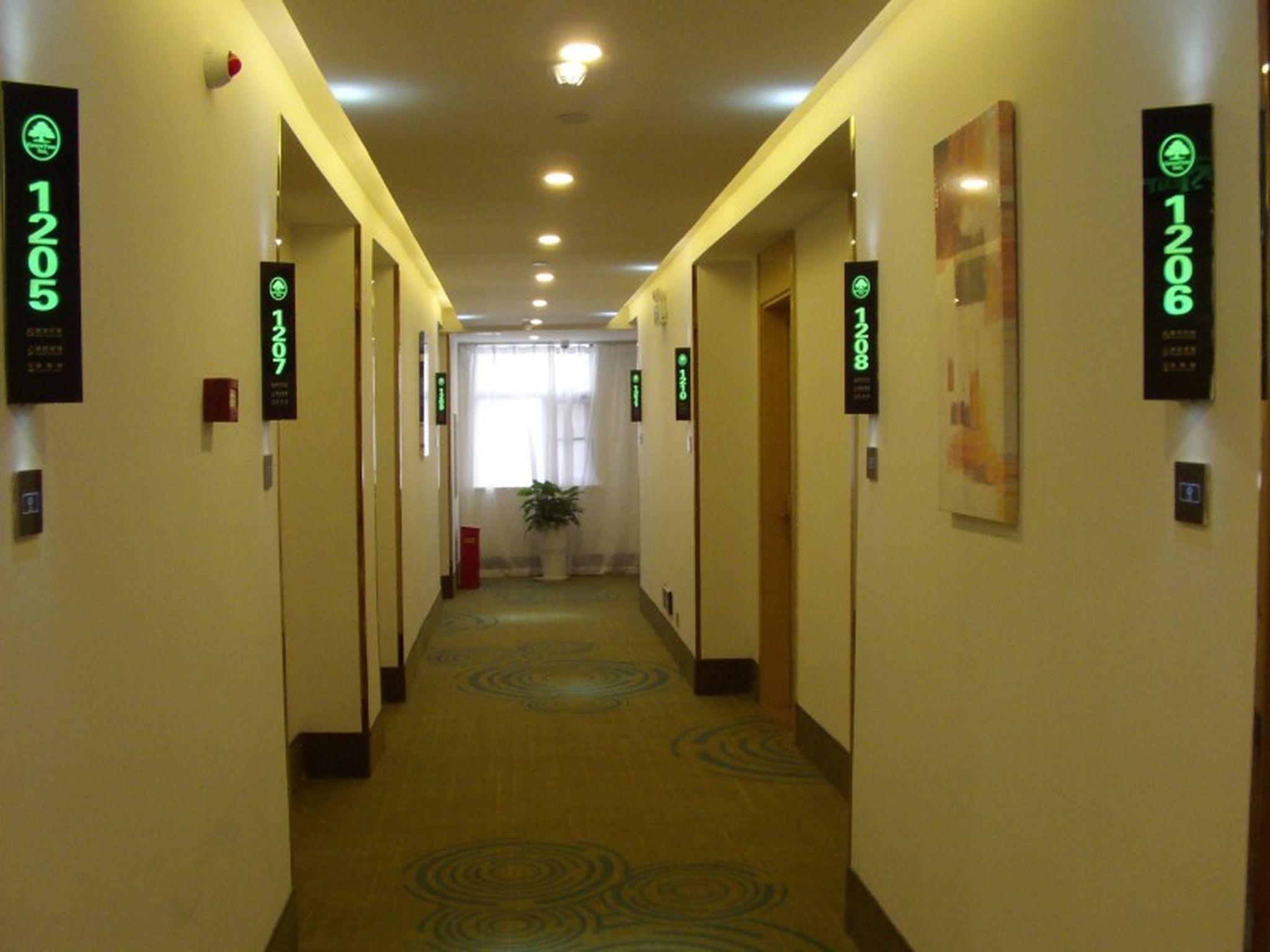 GreenTree Inn Xianning Tongcheng County Bus Station Business Hotel 8/15