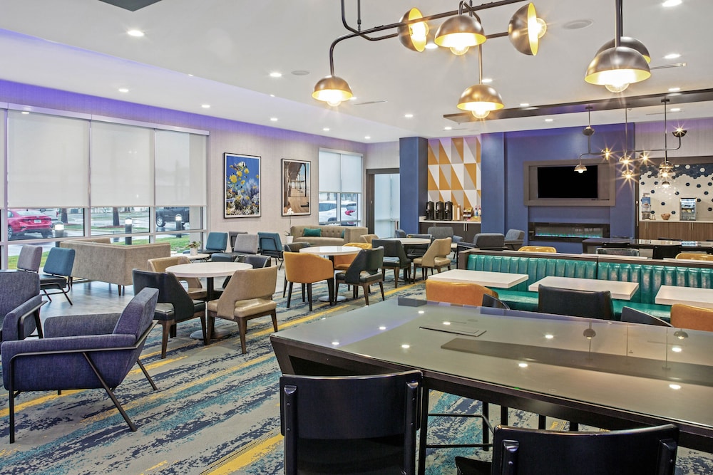 La Quinta Inn And Suites By Wyndham Miramar Beach 47/54