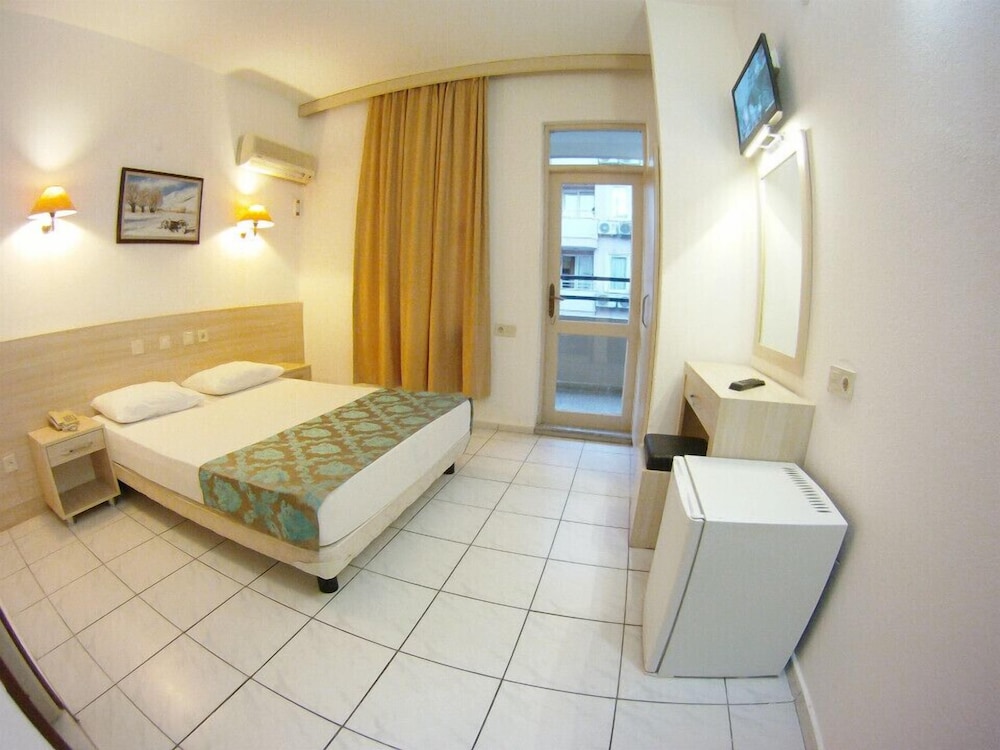 Kleopatra Carina Hotel 17/35