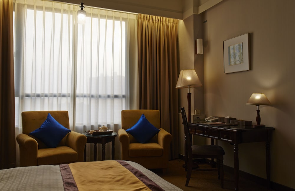 Royal Chiayi Hotel 33/66