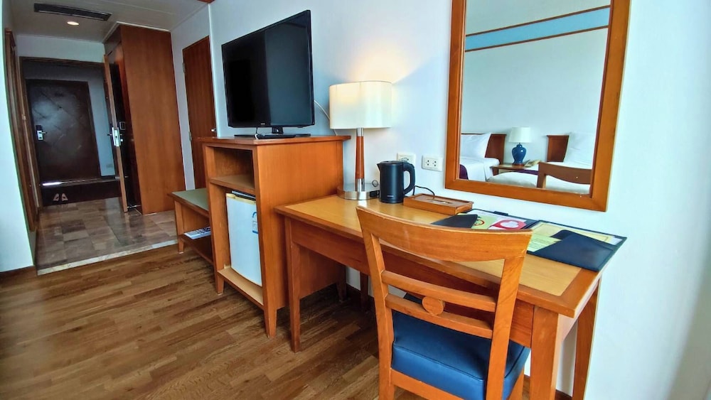 Diamond Plaza Hotel Suratthani 43/50