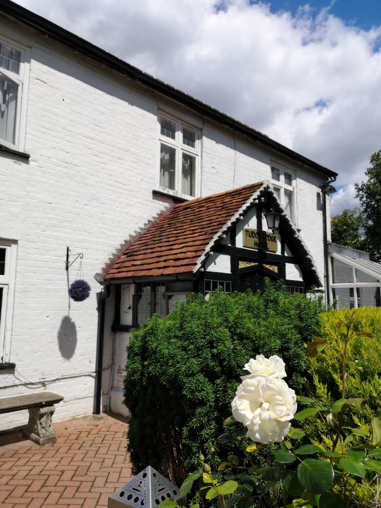 Tudor Lodge Hotel 39/45