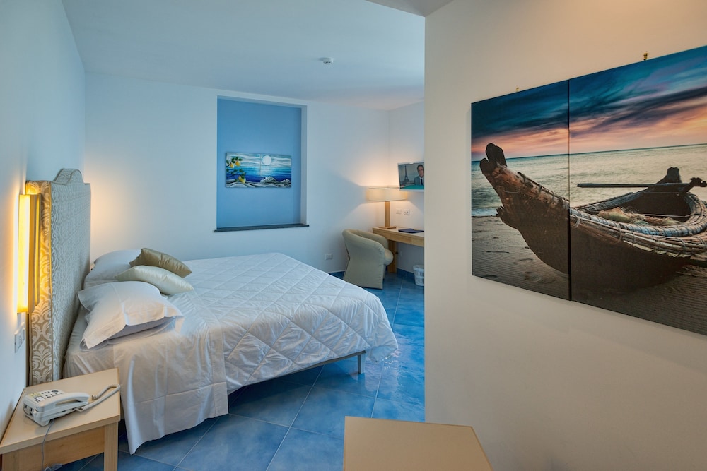 PREMIUM, KING BED, SEA VIEW, HOT TUB