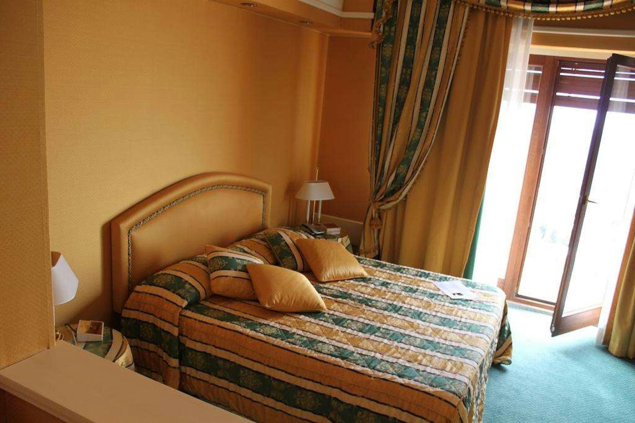 Hotel 501 8/46