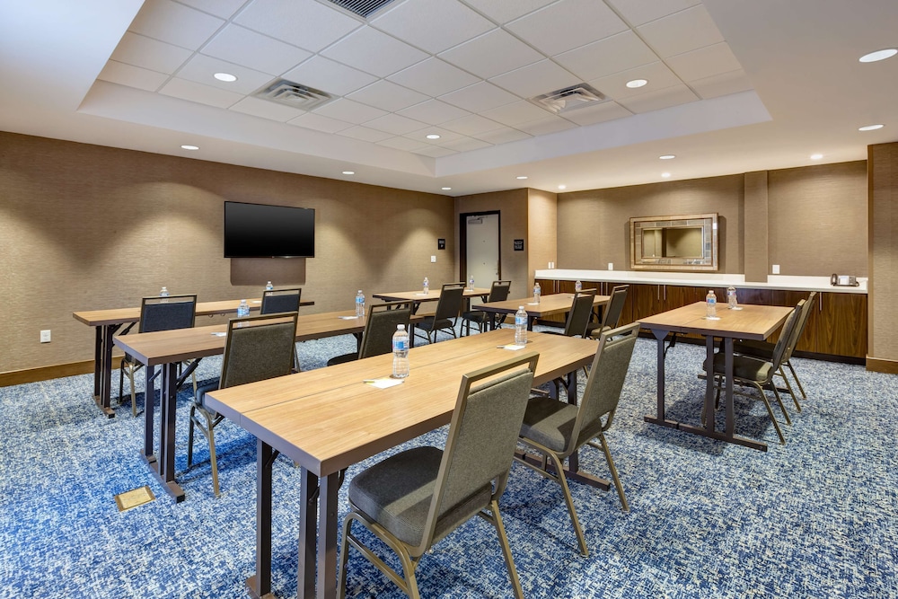 Hampton Inn Suites Wells Nv 30/33