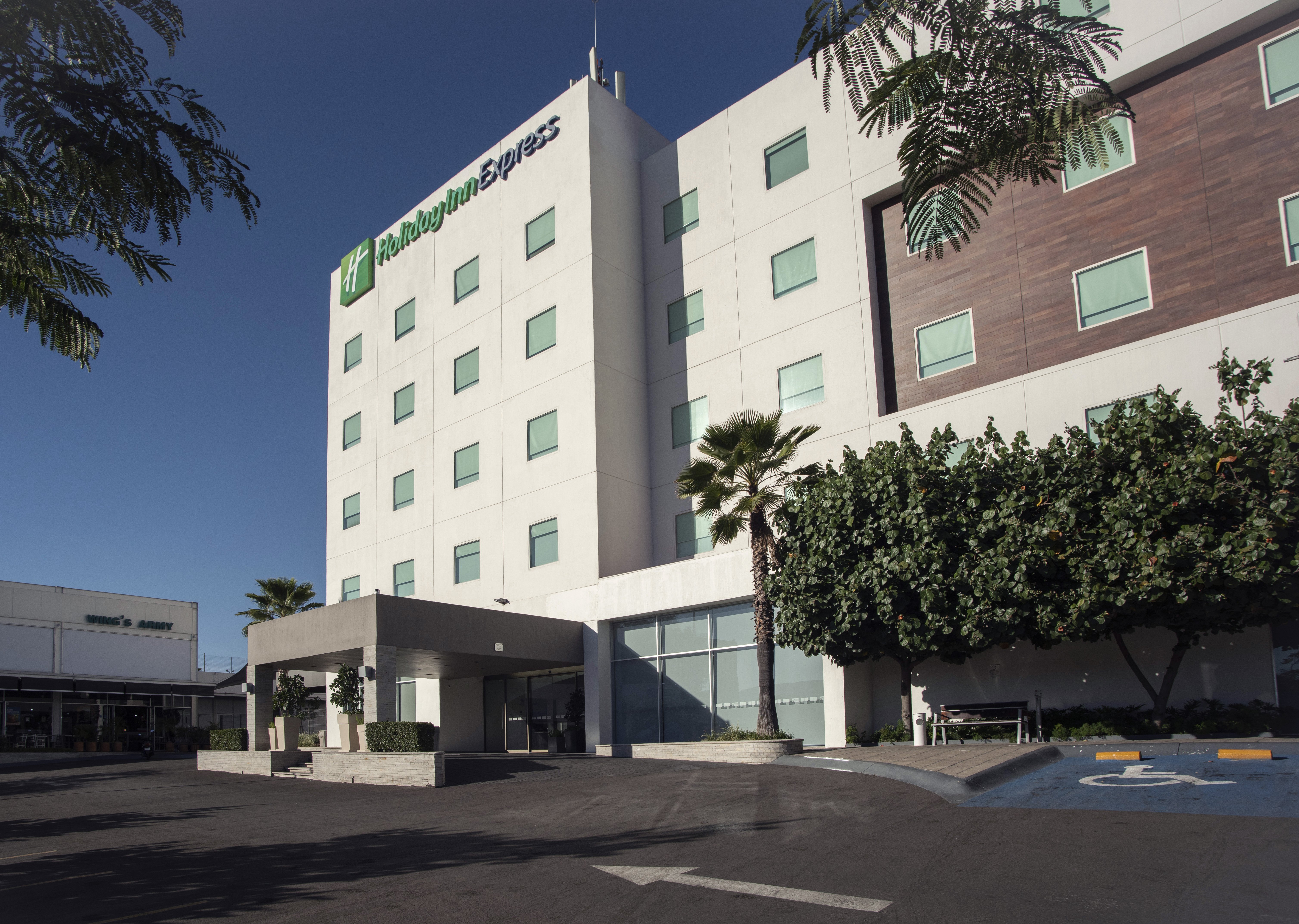 Holiday Inn Express Guadalajara Iteso 68/72