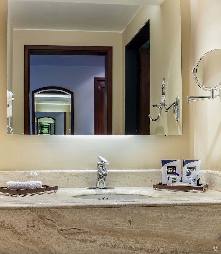 Ghl Capital Hotel 6/42
