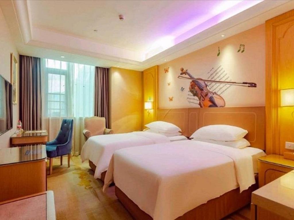 Room, Twin Beds