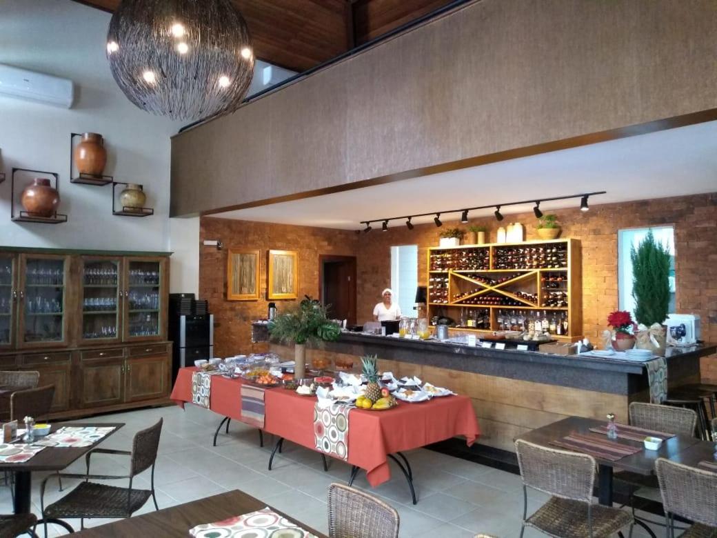 Hotel Vila Serrana 7/53