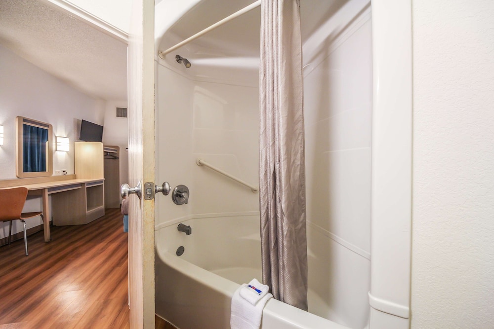 Motel6 New Braunfels, TX 44/44