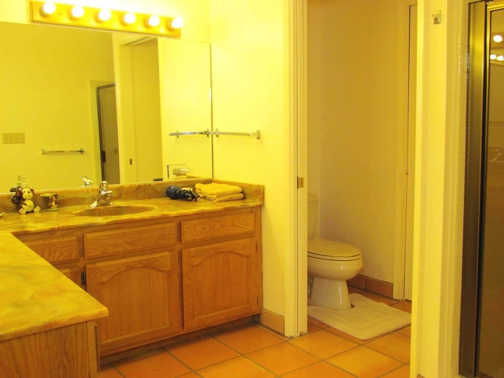 Topanga Canyon Inn Bed and Breakfast 45/49