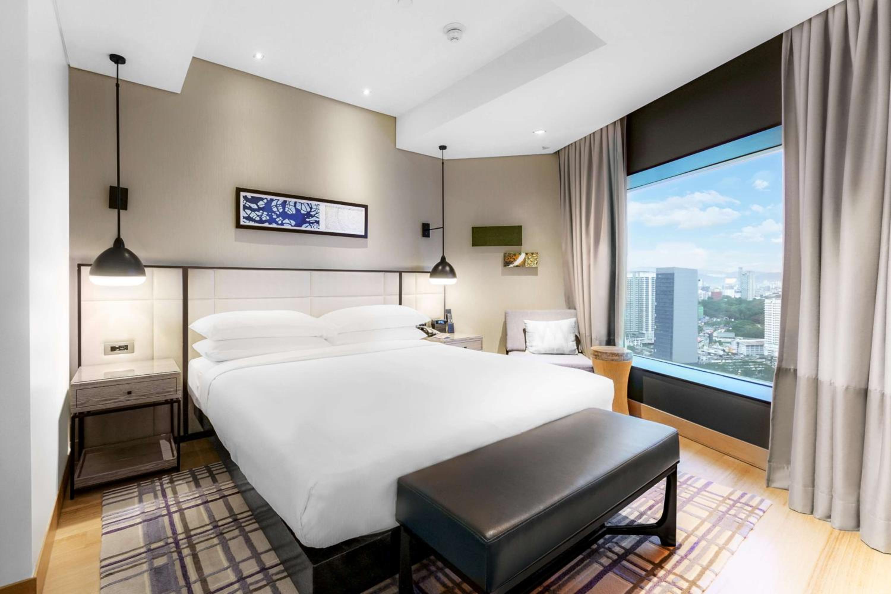 جناح غراند تنفيذي بسرير كينج، Hilton Kuala Lumpur 3/10